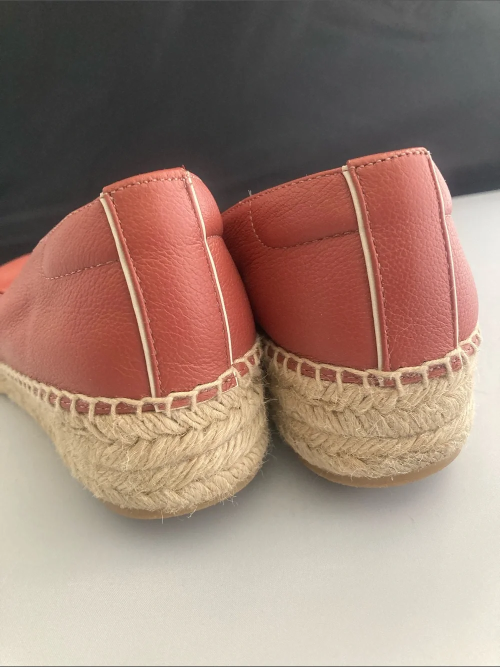 Everlane Dayglove Espadrille in Size 8 Pomegranate Leather - Picture 4 of 5